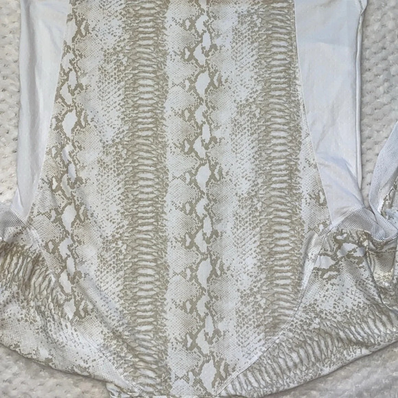 SanSoleil Sun Proof UPF 50 Golf Long Sleeve Snake Skin Top - Picture 7 of 12